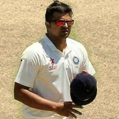 AnandNagar9's tweet photo. Congratulations @ImRaina on ur 100th domestic game 💪👊👍🙌 #Raina100 #Ranji #UPvsMAH https://t.co/4a99sw3z10