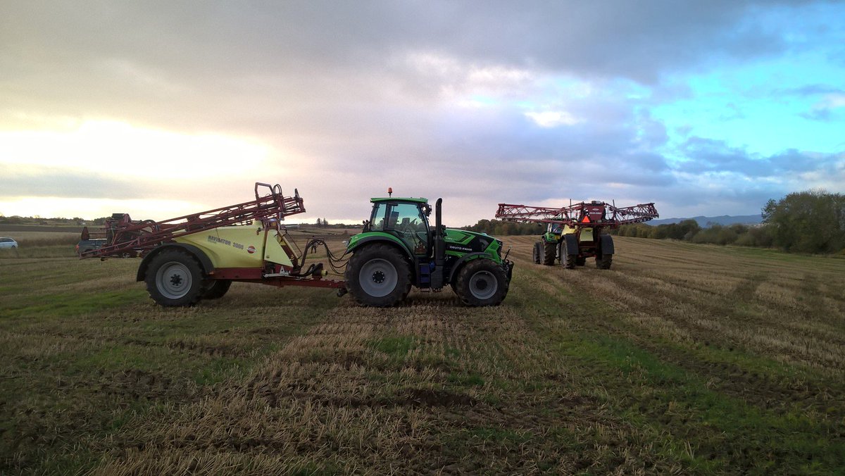 FarmplanUK's tweet photo. Successful day at our @ProCamUK Roberston Crop Services Sprayer and Technology Event! #gatekeepersoftware @FarmplanUK https://t.co/RWMW4QC8li
