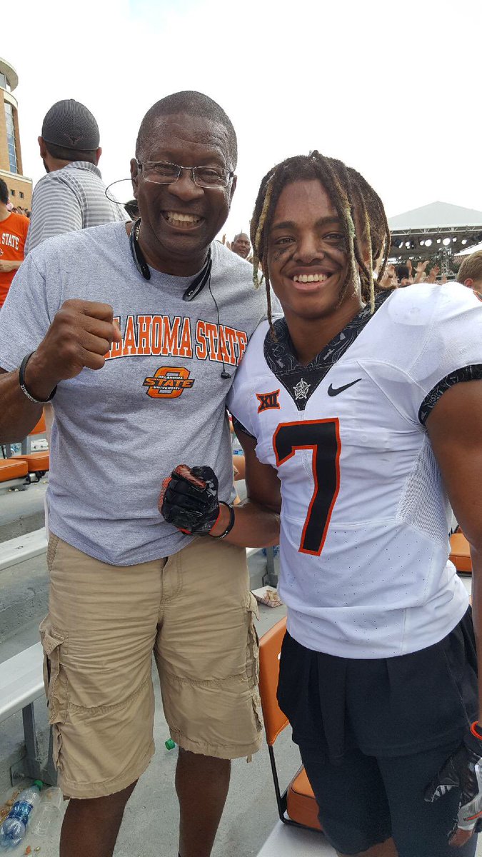 SAISDAthletics's tweet photo. Brackenridge grad Ramon Richards and Coach Willie Hall after game winning pic against Texas. Making SAISD proud! https://t.co/Ij31gSIxvg