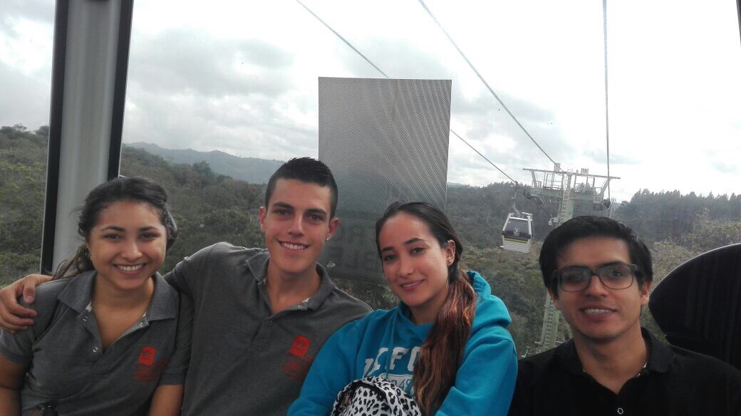 Felices de llegar al <a href="/ParqueArvi/">Parque Arví</a> en MetroCable y conocer el Mercado campesino. Hermosa práctica de sostenibilidad turística #conpehtmedellín