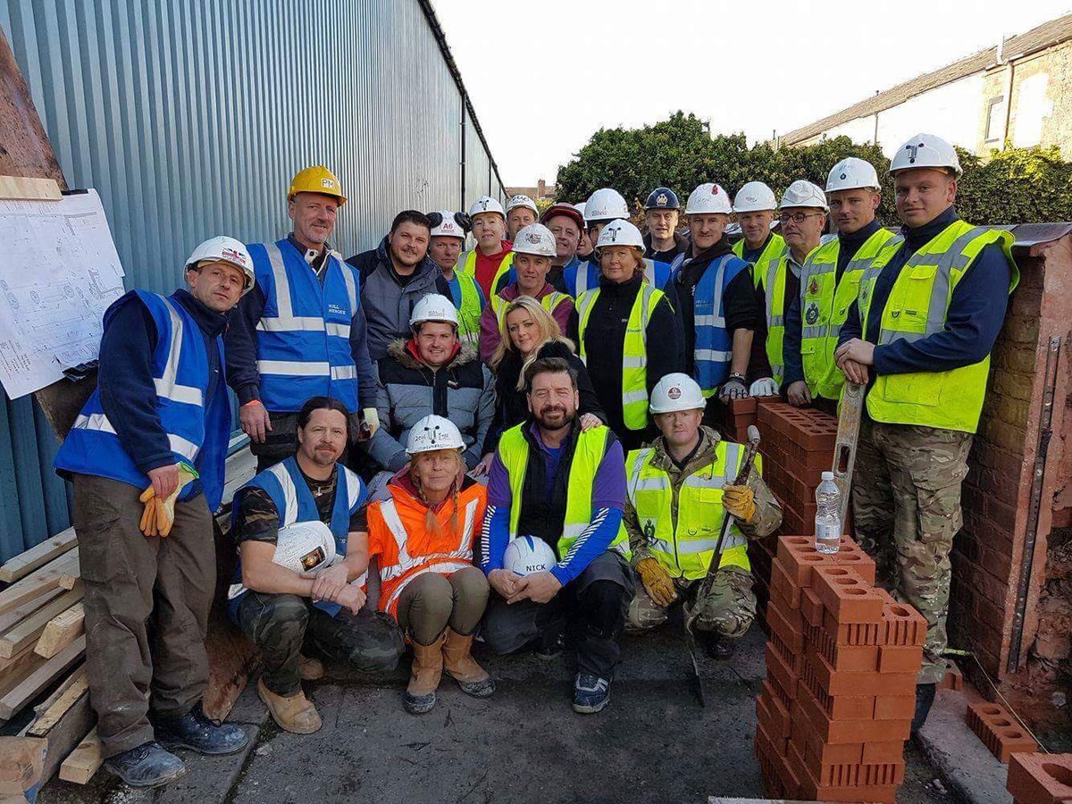 hull4heroes's tweet photo. The 8th November there's a very special episode of @DIYSOS Manchester Veterans Street. This is the street that inspired H4H, it's a must see https://t.co/cNhVzaC1WC