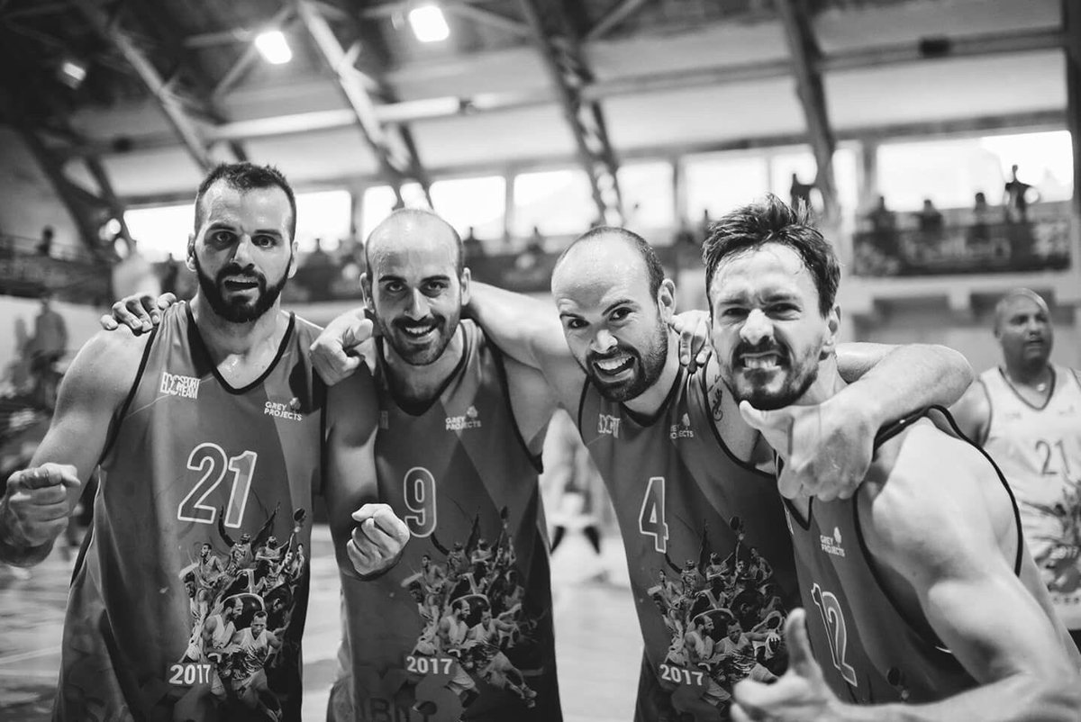 ElPaloTeam's tweet photo. Ayúdanos con tus retweets y superar los mil seguidores. Para terminar la temporada haremos un sorteo entre nuestros seguidores. Volveremos! https://t.co/YwNCeDL2FR
