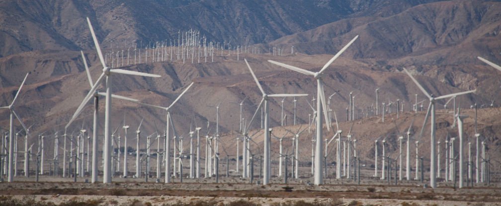 heinsider's tweet photo. Amazon CEO christens largest wind farm to date in west Texas https://t.co/i9mDE2NlHG https://t.co/fdOuZlHPP3