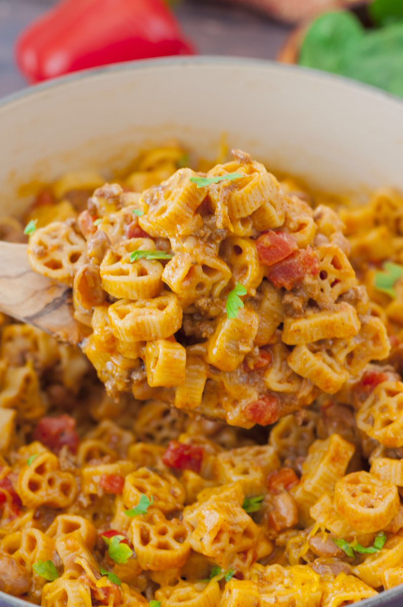 wishesNdishes's tweet photo. 1 Pot Chili Mac βn Cheese w/ @RedGoldTomatoes made in under 30 minutes! Also, find out how to #helpcrushhunger! https://t.co/x5oJIqk1ZM #ad https://t.co/Q5r1XbbJWf
