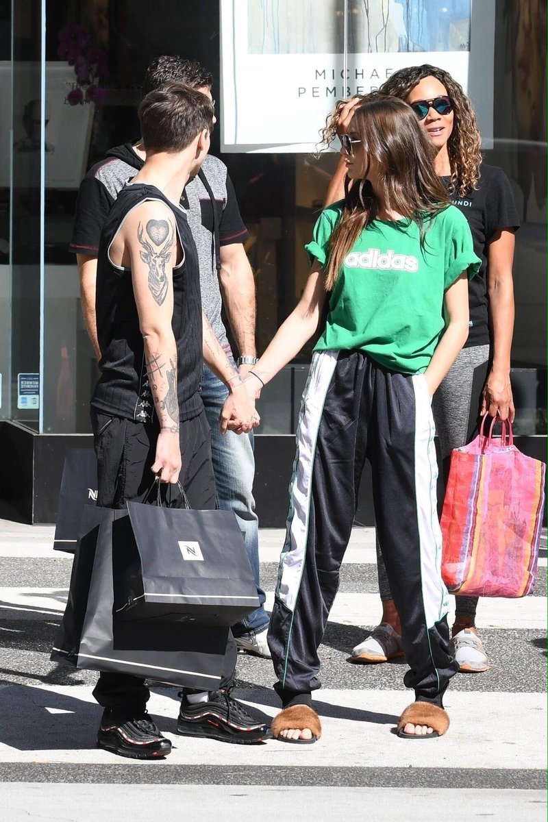 EleanorsDefence's tweet image. Adidas power couple 🔥