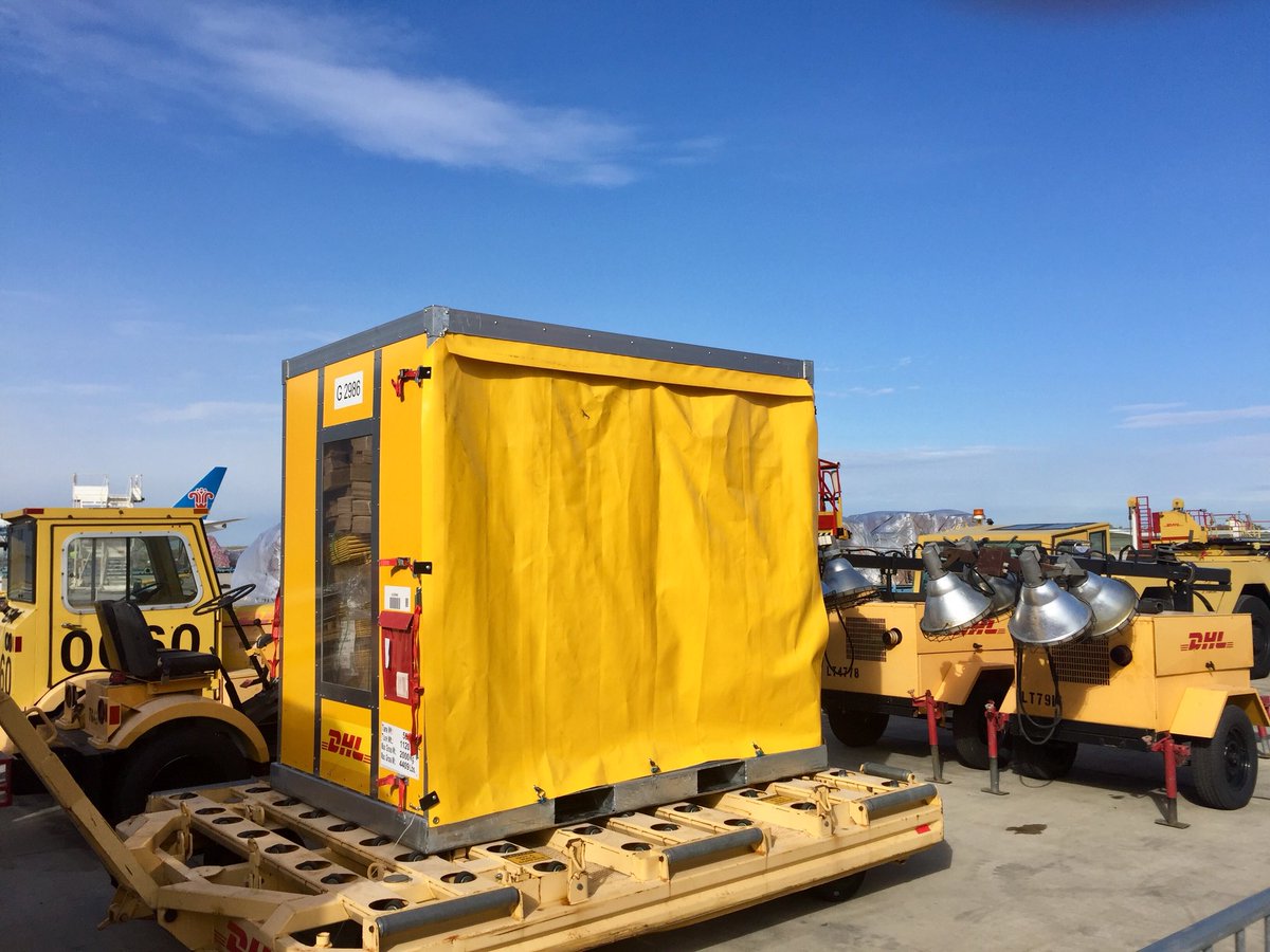 fly2ohare's tweet photo. .@GingerSEvans  "This new @DHLUS shipment facility helps grow air cargo activity at ORD. This year we're on track for record 1.8M tonnes.” https://t.co/nD1xxpanNa