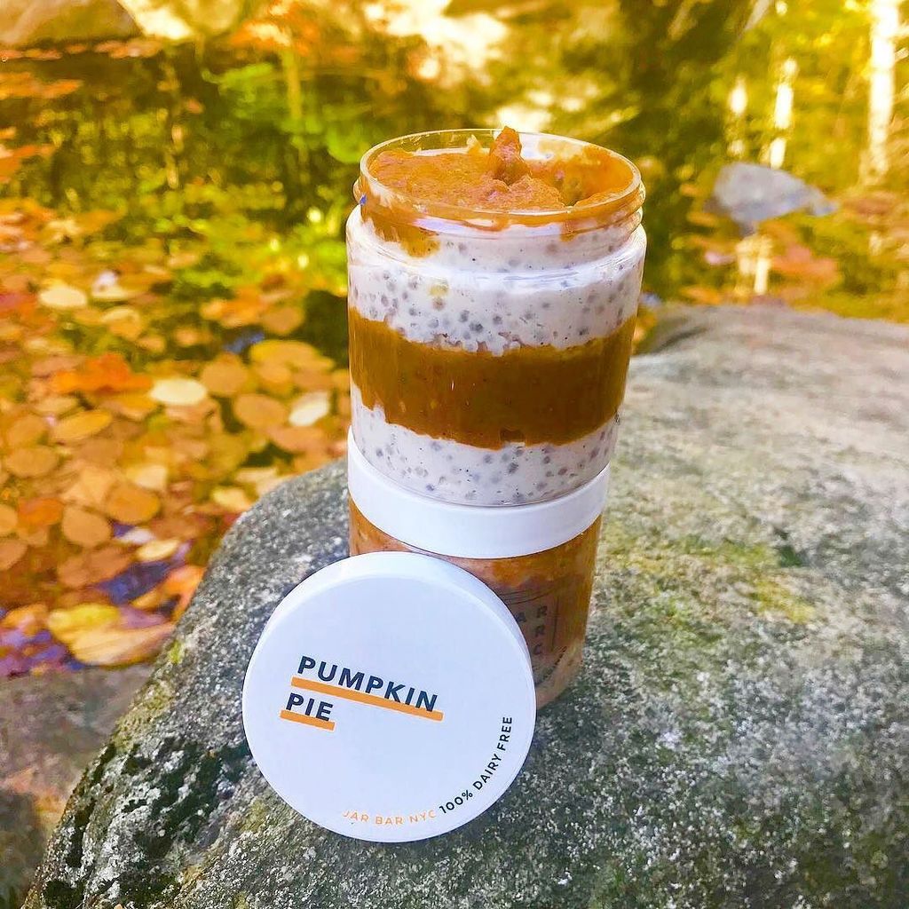 teamjarbar's tweet photo. Get over the midweek slump with the perfect fall treat! We ❤️Pumpkin Pie jars! #jarbarnyc #humpday https://t.co/Dcja71K6Iq https://t.co/31qxpOuVJa