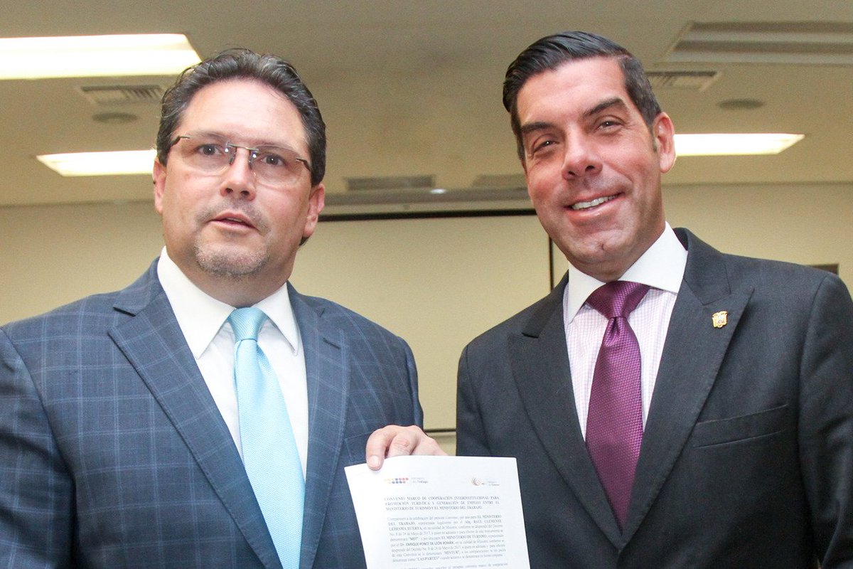 PonceDeLeonEC's tweet photo. Afinando hoja de ruta relacionada con nueva modalidad de contratos laborales para sector turístico, con ministro de Trabajo, @raulclementelh https://t.co/ywVFsAq0te