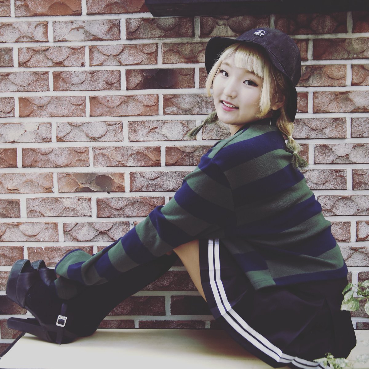 #키위밴드M #시은❤️ #rapper 11월11일 #네번째데이트 키위밴드M의 귀여운 마스코트 시은의 매력을 느껴보세요^^ #홍대 #플레이그라운드 #kiwibandm 🥝