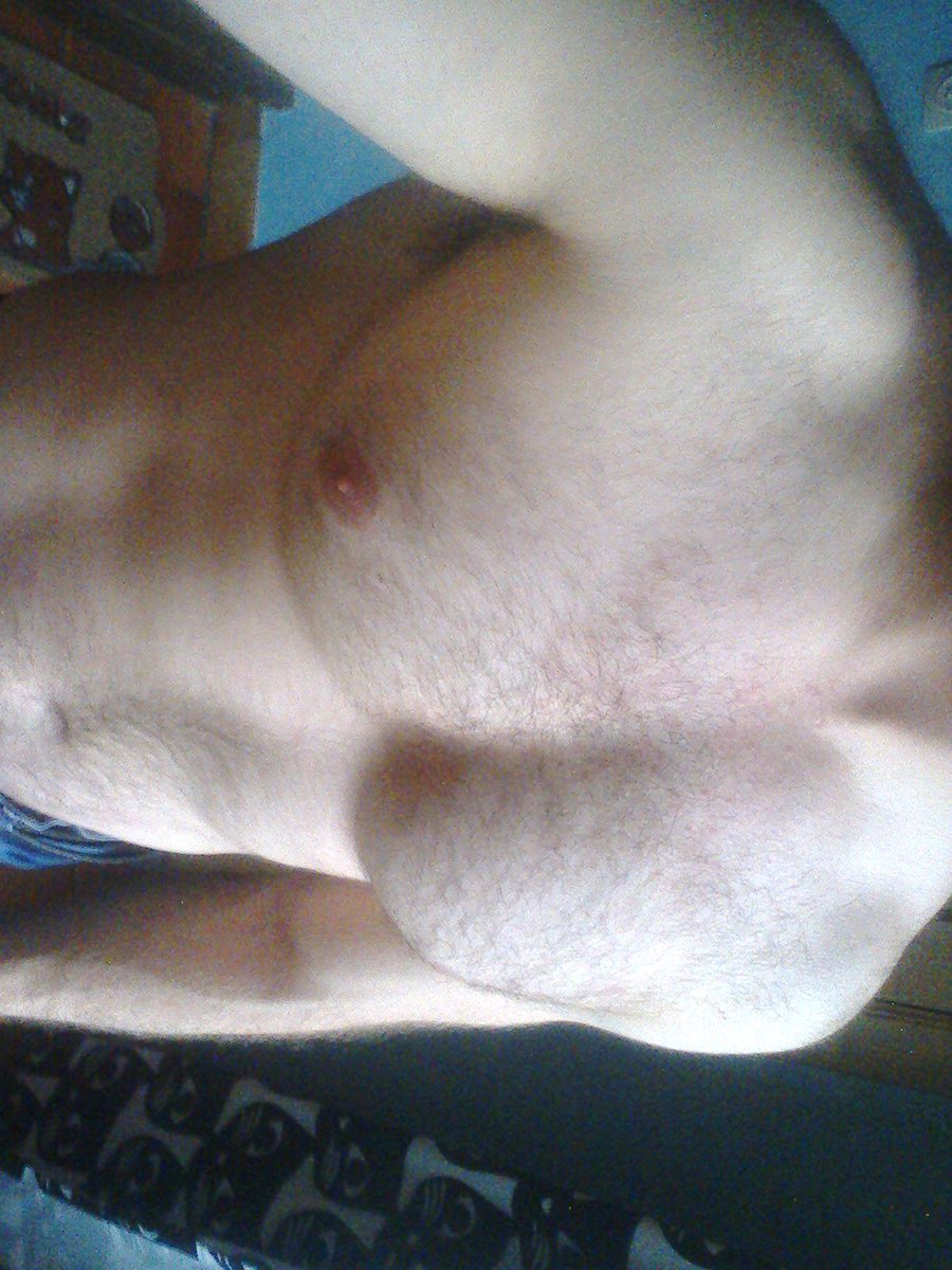 BodyWill44's tweet photo. Petites photos post séance. #selfies #fitness #chestworkout #pump https://t.co/Yad31vY9zP
