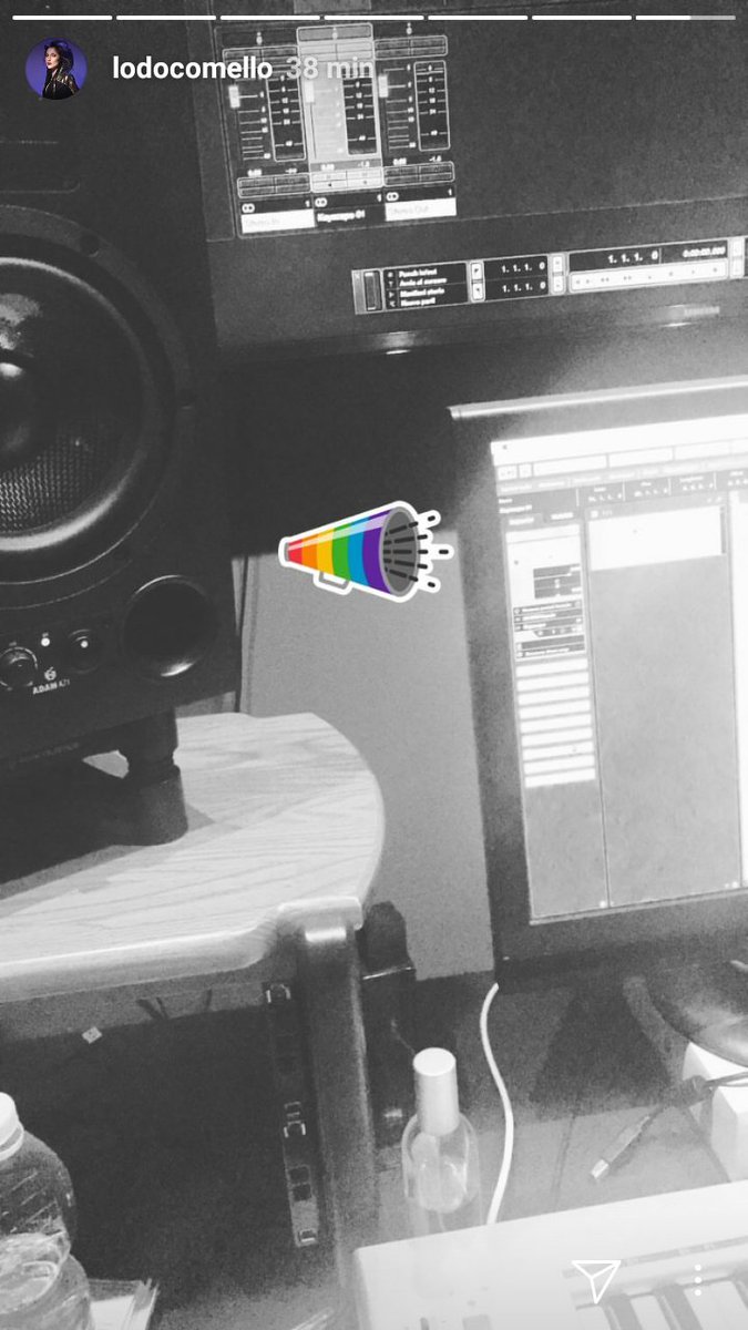nearmymind's tweet photo. OSSIGENO, HO BISOGNO DI OSSIGENO @lodocomello #LC3iscoming https://t.co/JYMoaFFE5Y