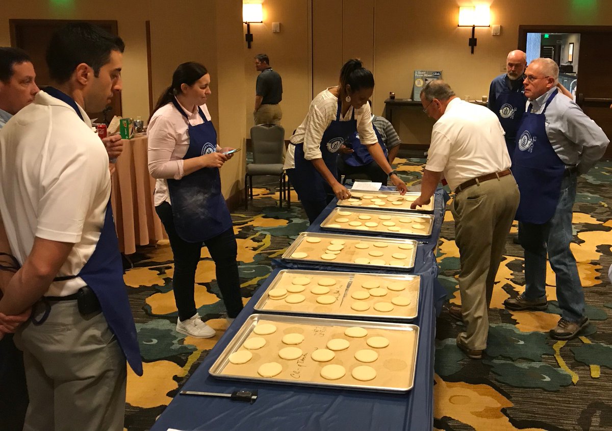 RobbMacKie's tweet photo. The moment of truth, evaluating leavening in cookies #ABATechConference Hands On Training @AmericanBakers @CCA1901 https://t.co/zn0NfFJkMF