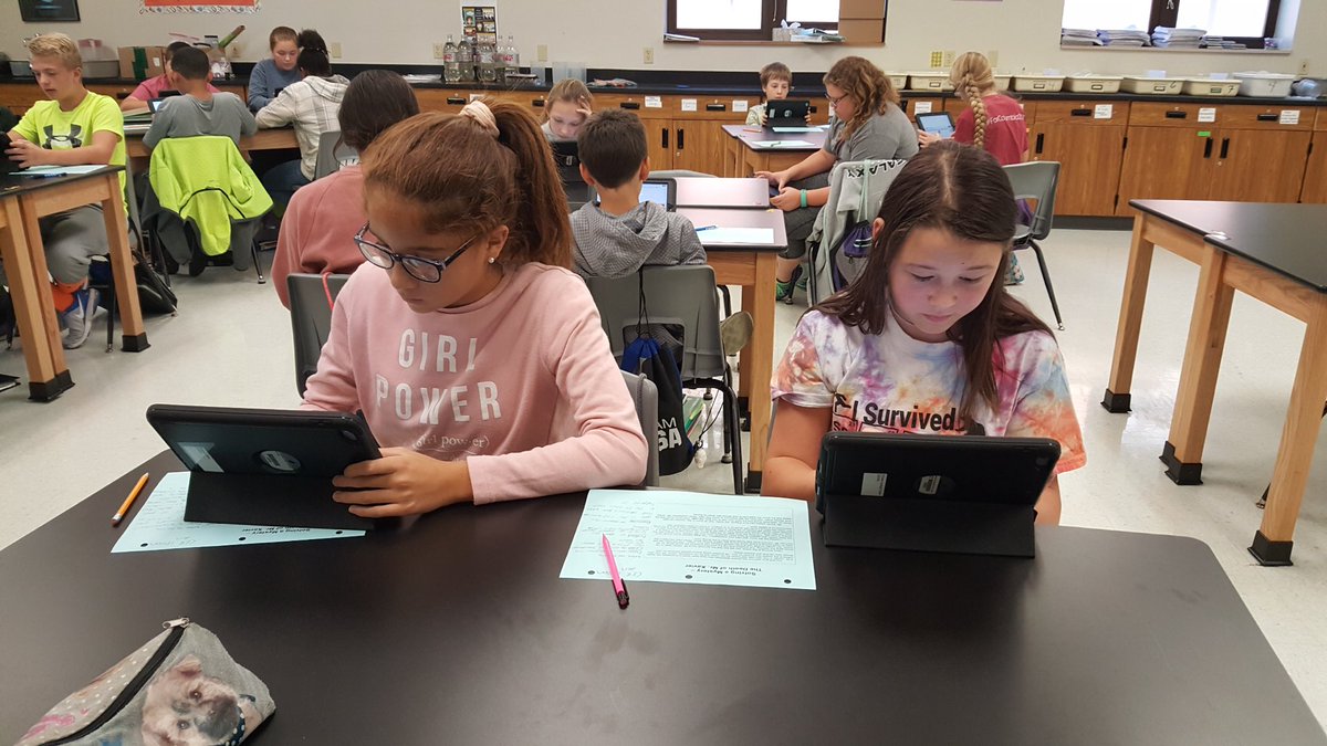 SchnakeMichelle's tweet photo. Claim, evidence and reasoning helps us organize our thoughts and communicate.   Scientific explanations are hard work 😓 https://t.co/yYLRiEUF8V