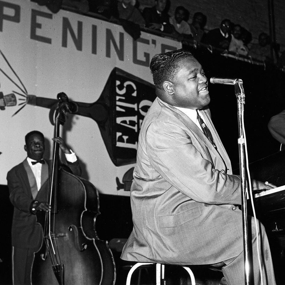 RockBeatSmorent's tweet photo. "I turn to the right
A little white light
Will lead you to 
My blue heaven ... "

R.I.P. #FatsDomino https://t.co/KVKvIZh4mp