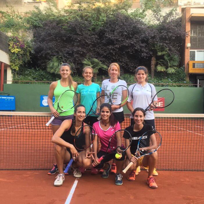 HuracanGeorgi's tweet photo. Preparadas para el Campeonato de España por equipos 💪🏼
#equipazo ❤️ #vamoschicas #atope https://t.co/wAjwKTYXuy