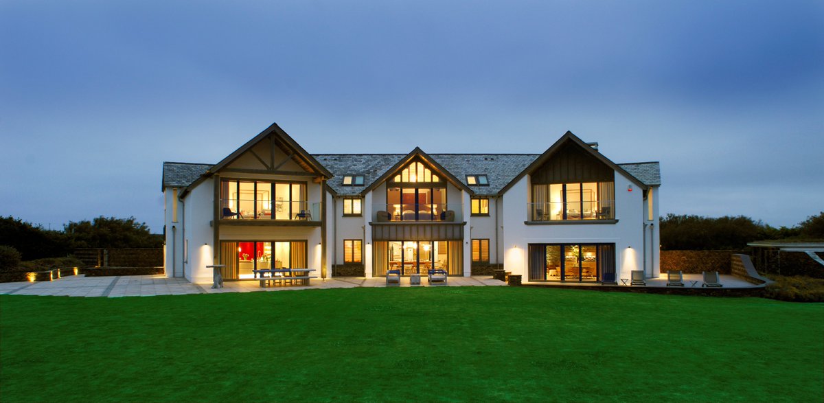 simonescapes's tweet image. Treat yourself to an autumn break with 10% off UK stays until 31st December 2017 bit.ly/2fv3uMk