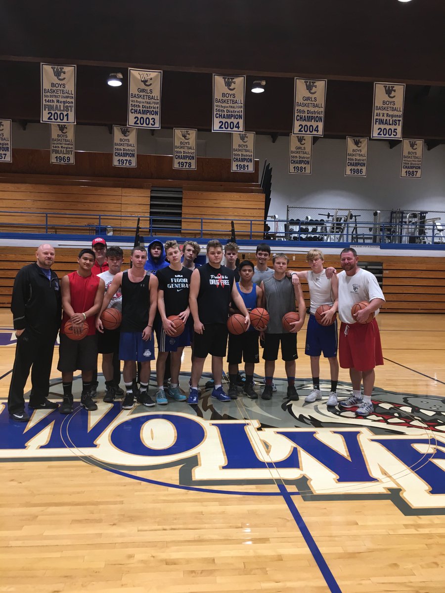 WCBballWolves's tweet image. Wolves out early this morning -  6 a.m. practices build TEAMS !