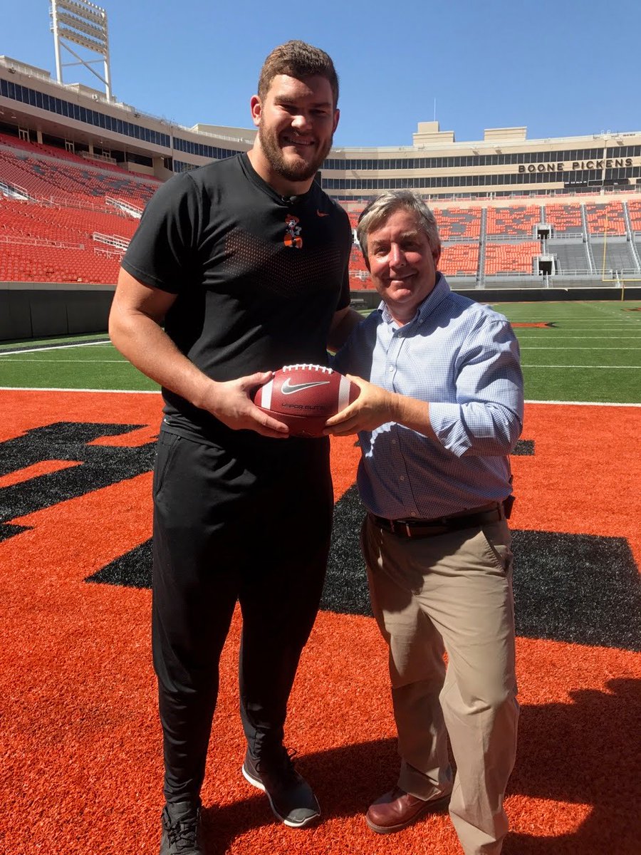 KerryNBC's tweet photo. At 6'7", 310 lbs #ZachCrabtree has a bedtime! Say what? Why? & let's be serious: who tells him it's time to go to sleep? @TODAYshow in a moment. https://t.co/XQBsU5RIDZ
