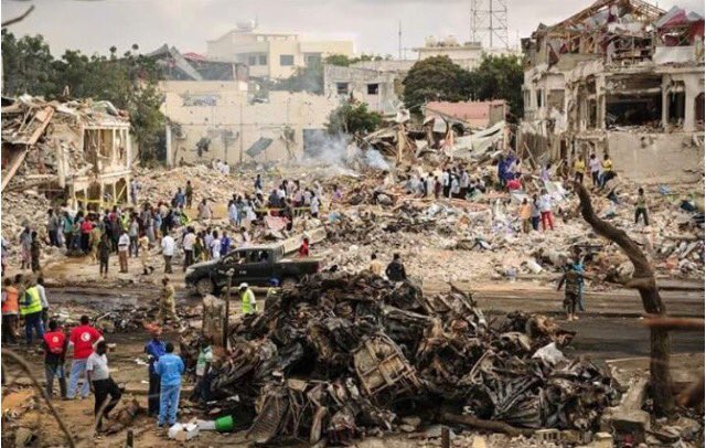 Pelo menos orem. 🙏🏾 
Que Deus tenha misericórdia dessas pessoas!
#PrayForSomalia 
#PrayingForSomalia