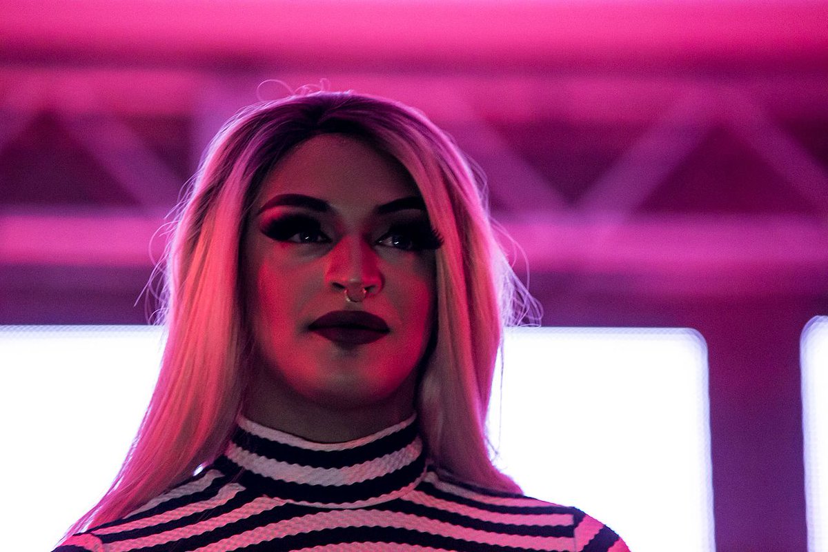 Vereador ameaça prender Pabllo Vittar se drag pisar em Ponta Grossa
goo.gl/H22ha8