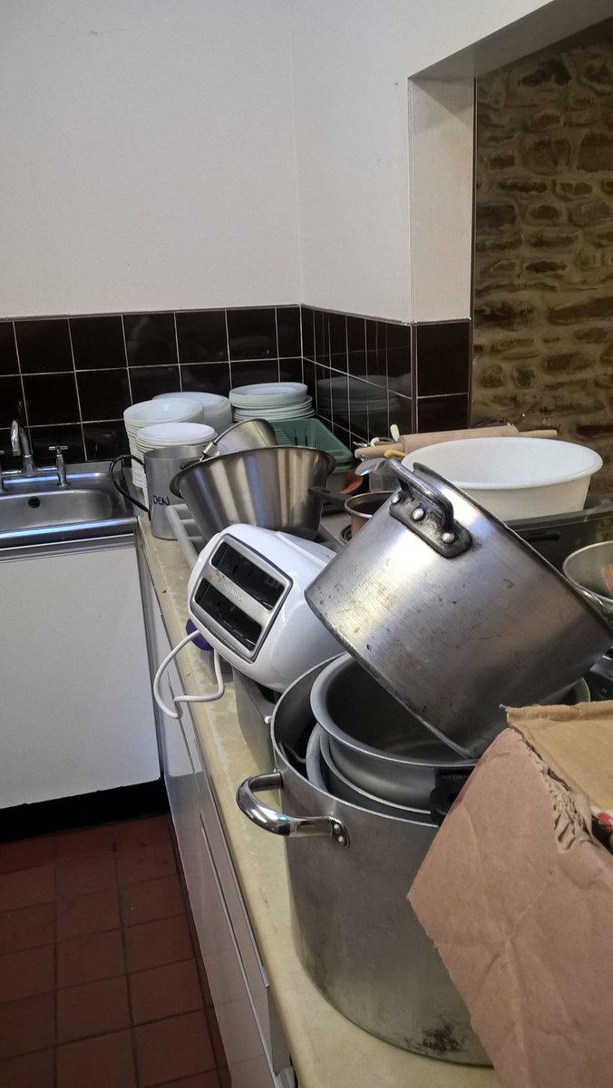 ianmacdonald44's tweet image. It's not always about the scout meetings I attend . Sometimes you just have to roll your sleeves up and get cleaning