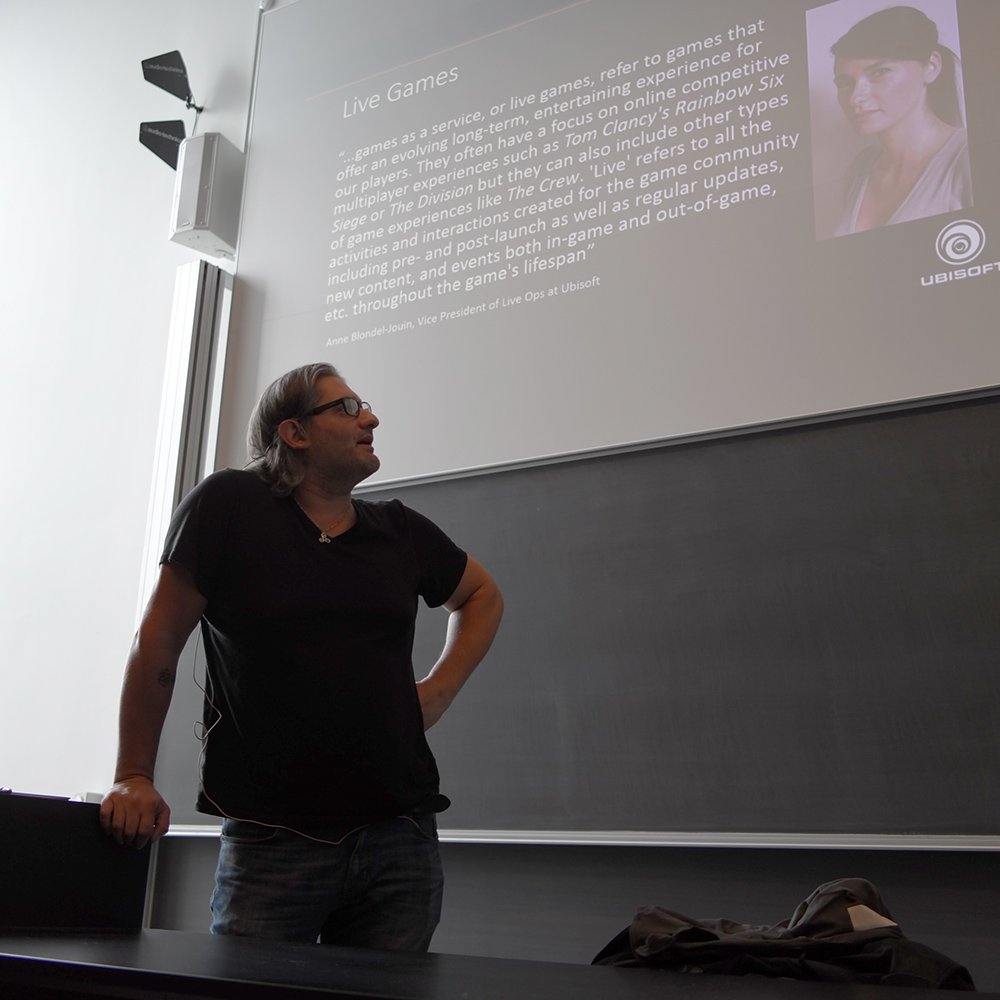 Alessandro Canossa opens #gain17 day two with a workshop on frequent pattern mining and sequence clustering.
