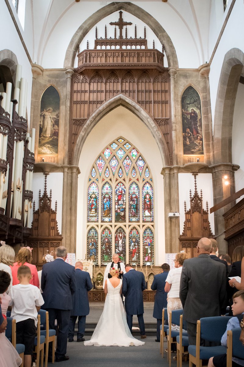PD__Photography's tweet photo. Lisa &amp; Marks Wedding #pudseyparishchurch #troydalerecreation #leedsphotographer #pauldennisonphotography #photographer #leeds #Wakefield https://t.co/kNaXTtQlUJ
