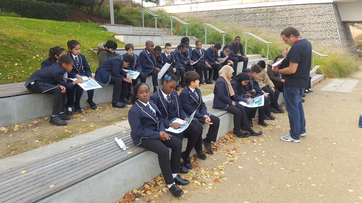 Primary_Chobham's tweet photo. Year 5 go to the canal for a conservation project @EastVillageLDN @chobhamacademy @Apple #responsiblecitizens https://t.co/qs7v6Y48De