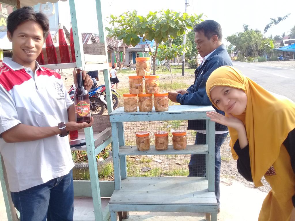 Sarmaja's tweet photo. Monitoring kegiatan BUMDES Kec.Batumandi Kal-Sel
#4ProgramPrioritasDesa
#provKalSel
@jokowi
@EkoSandjojo
@taufikmadjid71
@KemenDesa https://t.co/kYAfGvh8rr