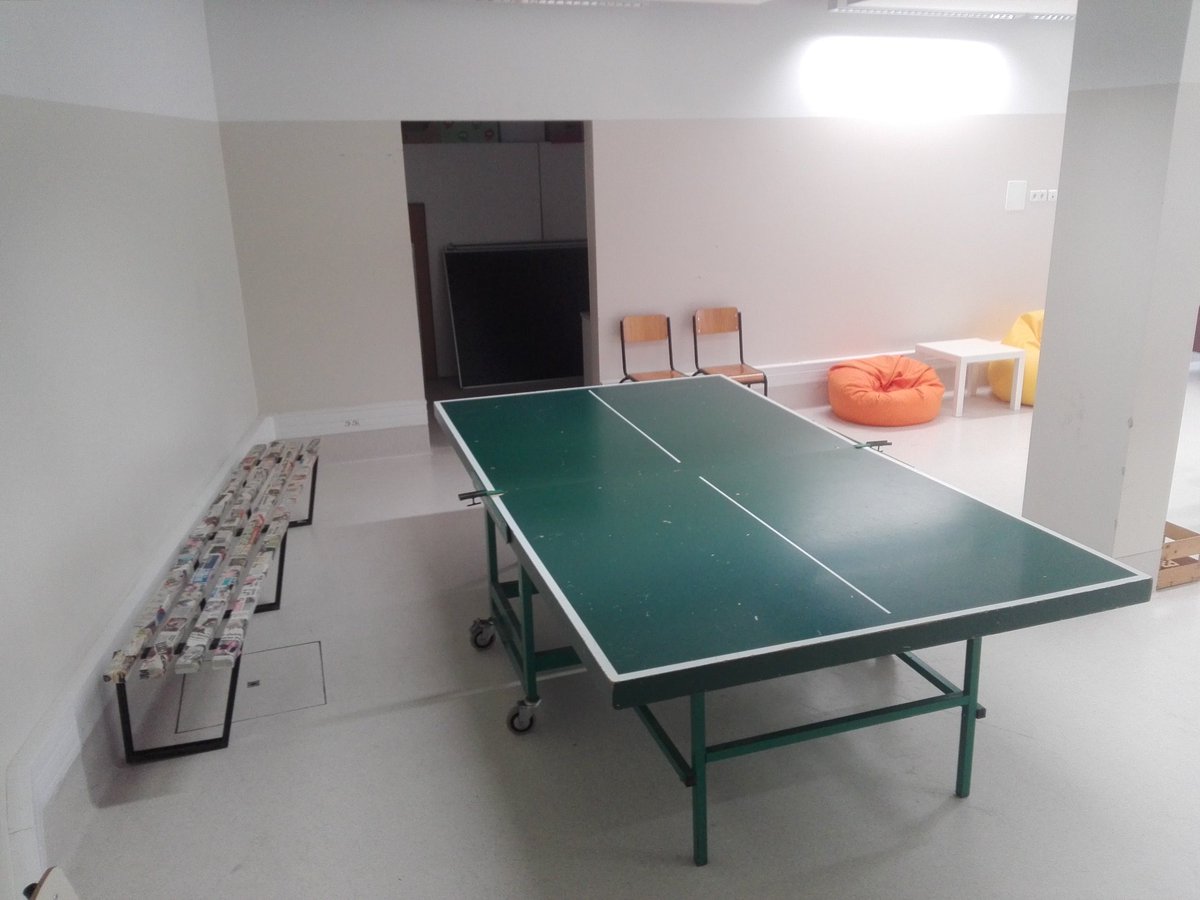 AEstudantesesjp's tweet photo. Sala da AE, leiam! 😉 https://t.co/BrfE91nGdm