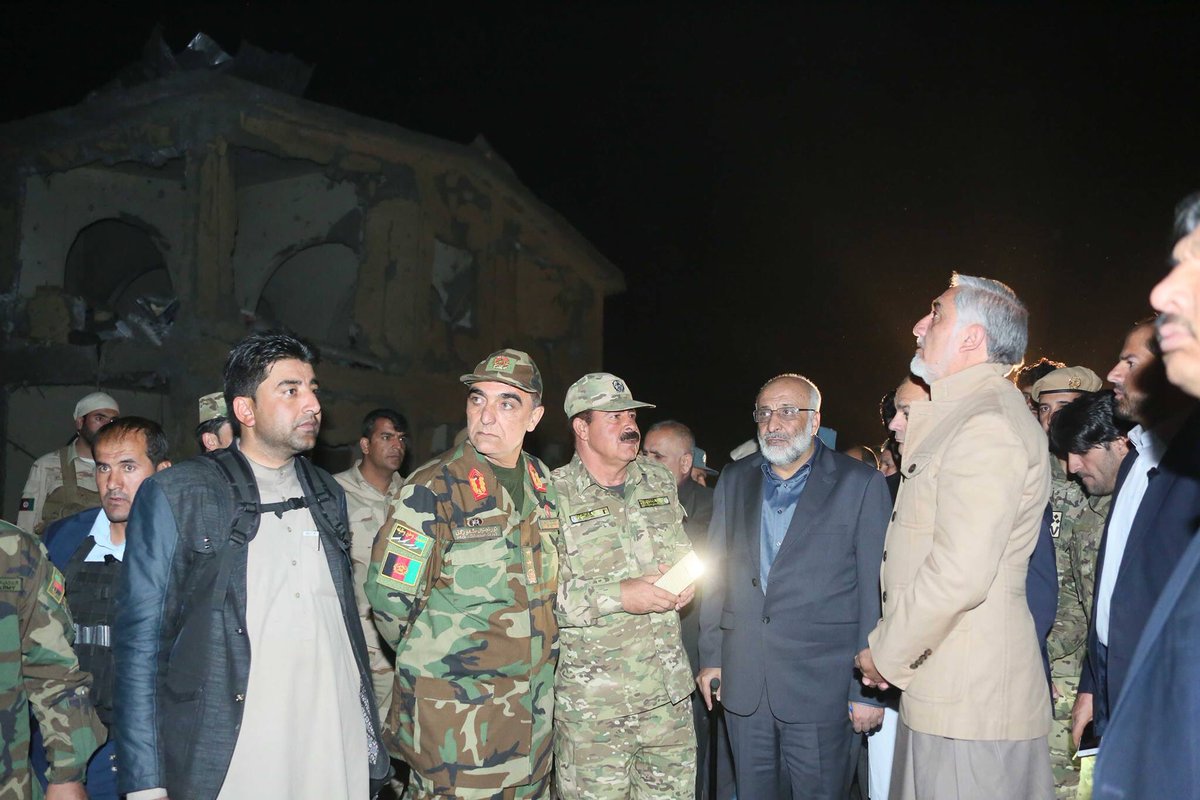 bashirgwakh's tweet photo. #Afghanistan- @ashrafghani carries another General’s coffin on his shoulders while @afgexecutive visits #PaktiaAttack victims. https://t.co/eedJfAxpGv