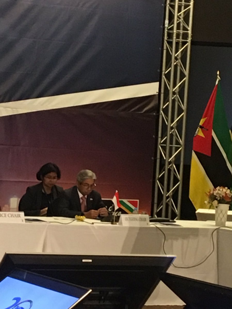 DIRCO_ZA's tweet image. Representing Outgoing Chair of @IORA20, Foreign Affairs Vice Minister of Indonesia, Mr AM Fachir hands over to Incoming Chair, SA #IORA2017