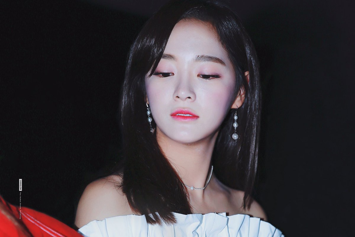 everglow_kr's tweet photo. 171017 SFW 프리마돈나 3p #세정 #김세정
사랑에 빠지는 타당한 이유 https://t.co/hpKn3UnTYL