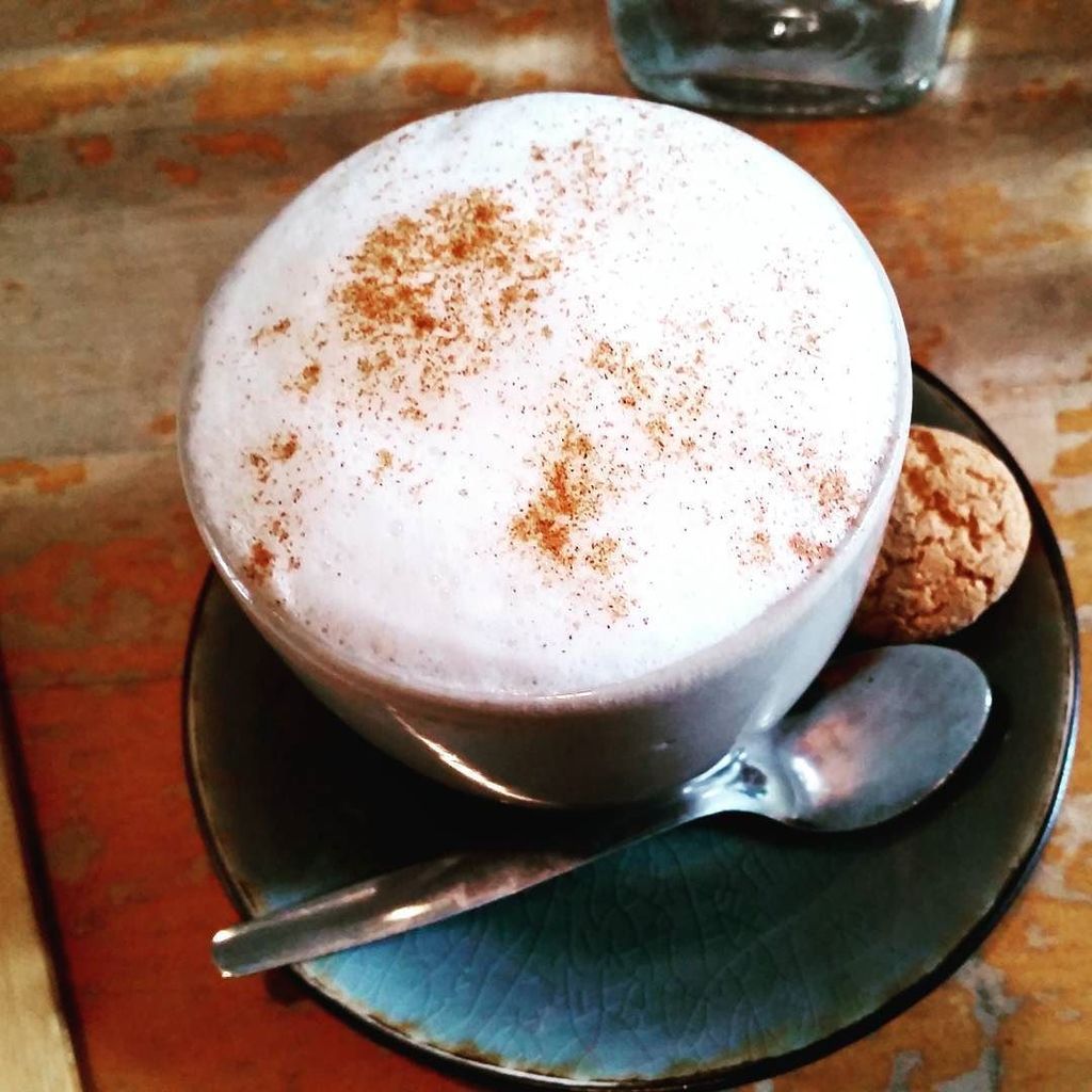 QueerlyNomadic's tweet photo. Sometimes ordering off the children's menu can be pretty great. This is a "kid's fluffy," perfect for when you've … https://t.co/G5IHB6pk7w https://t.co/ghLA0lKV2r