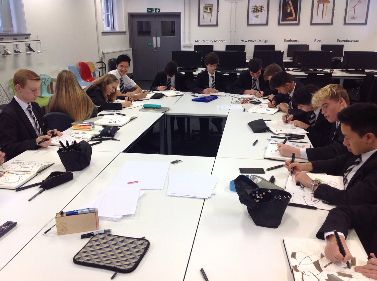 KWS_DesignTech's tweet image. First use of rendering pens for these product designers, superb outcomes within half an hour! #dt #productdesign #rendering