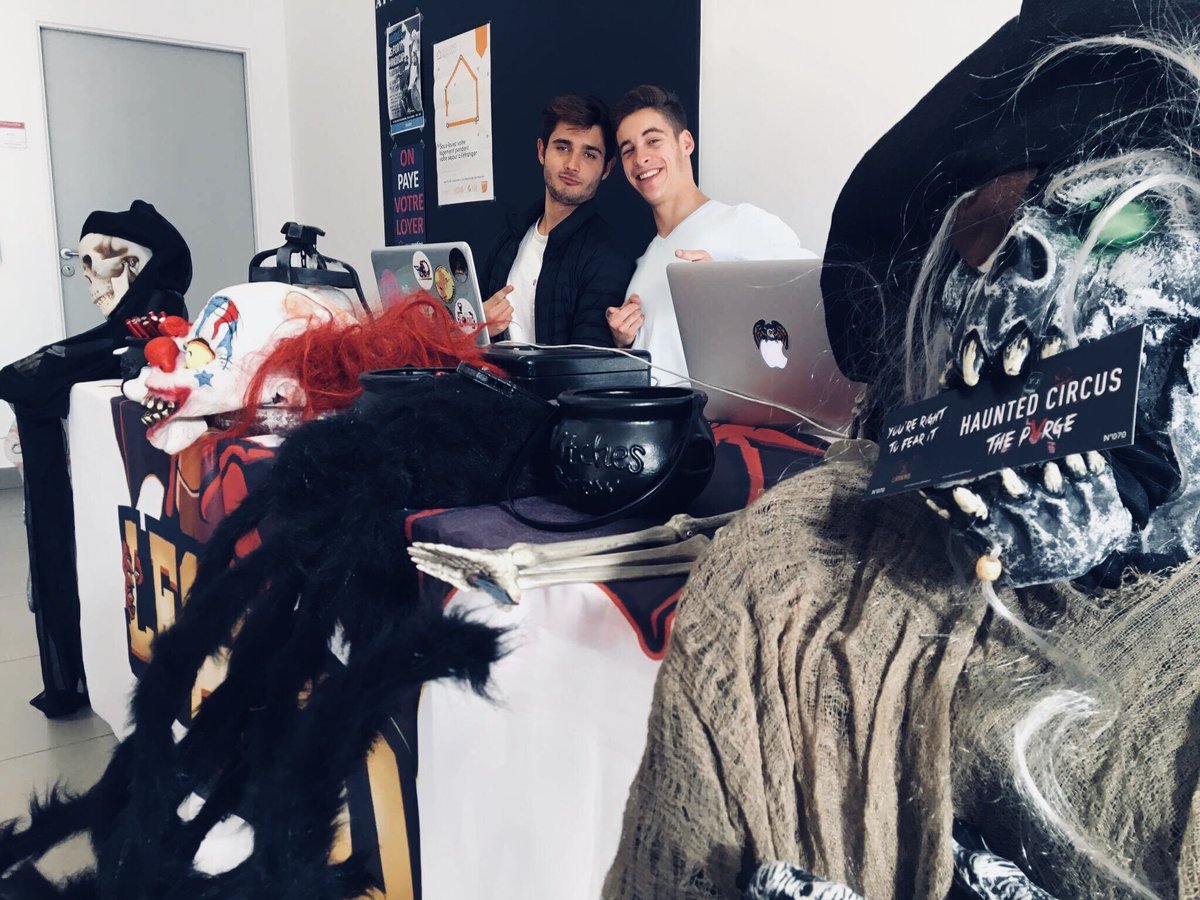 BdeLegend's tweet photo. 💥 Stand préventes ouvert 💥
Venez acquérir votre laisser passer permettant un accès à la safezone WAGRAM ! https://t.co/WaGzNUEqjt