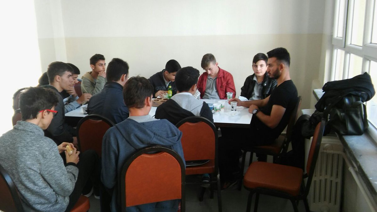 AgdTekirdag's tweet photo. KANTİN BULUŞMALARI ||
Tekirdağ Mesleki ve Teknik Anadolu Lisesi

|| Sevgi ve Kardeşliğin Teminatıyız https://t.co/TzWTtbf6tV