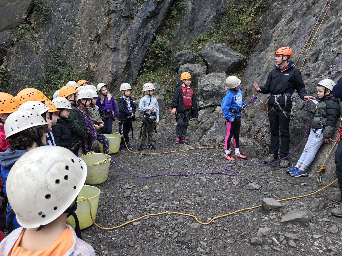 MelinGruffydd's tweet photo. #Bl4A bore o ddringo / #Yr4A climbing this morning #Abercraf #YsgolAnturus #NA https://t.co/33vQJvwJA9