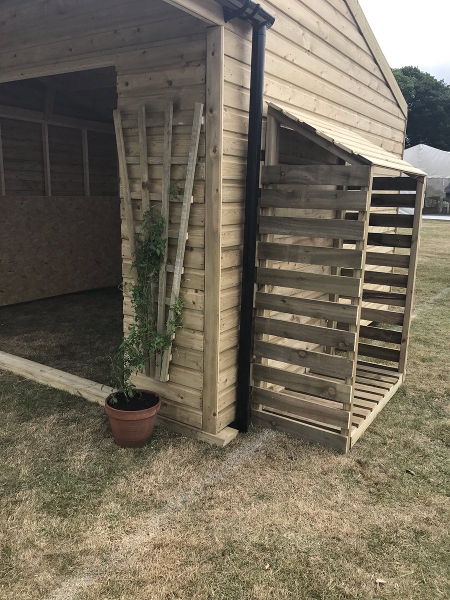 Kestreltimber's tweet photo. Winter is coming... time for deliveries of logs- our log stores start from £100 
https://t.co/PoDbJ3DRrE https://t.co/SBVcORrqfl