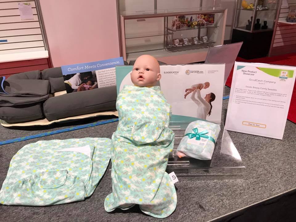 SwadoSwaddle's tweet photo. Let the show begin~~~🎊🎉🎊🎉
#ABCKidsExpo
#swado
#swaddle
#baby https://t.co/al5AhWLg5Q