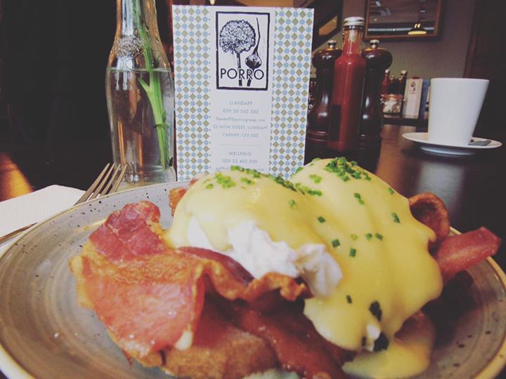 porrocardiff's tweet photo. Brunch and a large coffee is the best way to get through gloomy autumn mornings. ☕️🍴🍂 https://t.co/lbTSk69VEl https://t.co/SdCCmboyJT