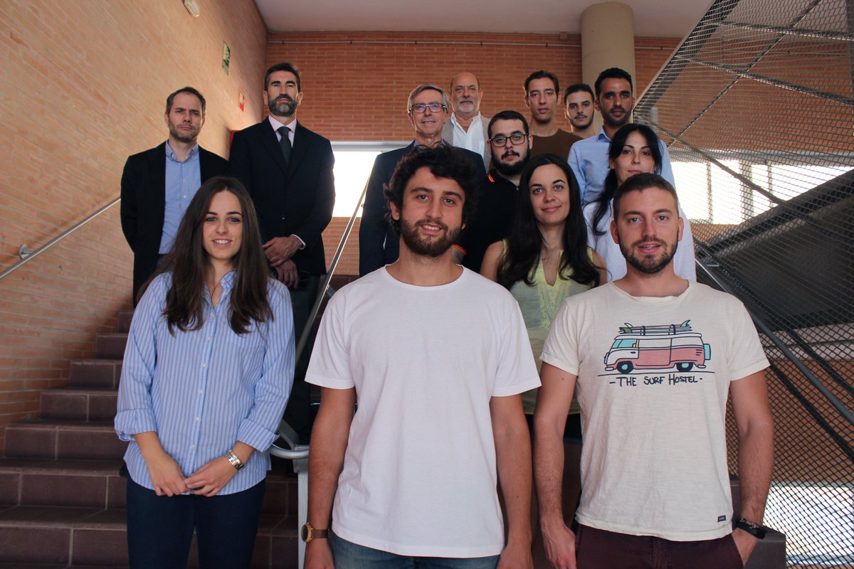 MasterINFTEL's tweet photo. ¡Estos son los protagonistas de #inftel15! Os espera un año intenso y apasionante en el #lab339¿Qué tal las primeras clases?#historiasiNFTEL https://t.co/B7BBPwcKHk