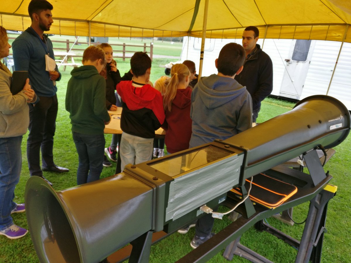 _msk25's tweet photo. @AeroSociety the future of Aviation at work on a  wind tunnel as part of #CoolAeronautics event of Derby branch! https://t.co/3AjdnCddD9