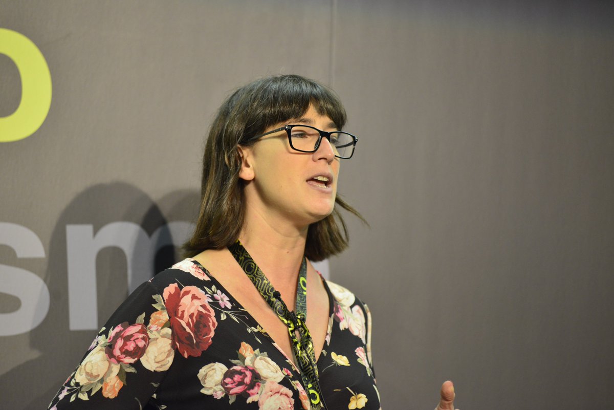 HK_Spain's tweet photo. #GenderFree Berta Segura de @dmentesnews nos pone el ejemplo de #orgulloTinder para explicarnos este cambio de mentalidad #orbita2017 https://t.co/HIGnjAzuE6