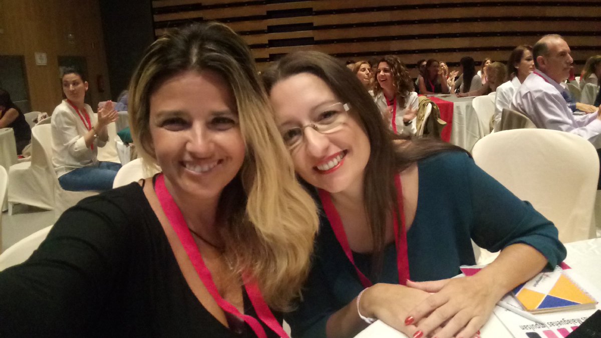 Con mi buena amiga <a href="/SaraGiliGatius/">Sara Gili Gatius</a> de <a href="/CiudadConAlma/">RevistaCiudadConAlma</a> en #EmpresariasImpulsan <a href="/diputacionMLG/">Diputación de Málaga</a> <a href="/Amupema/">Amupema</a>