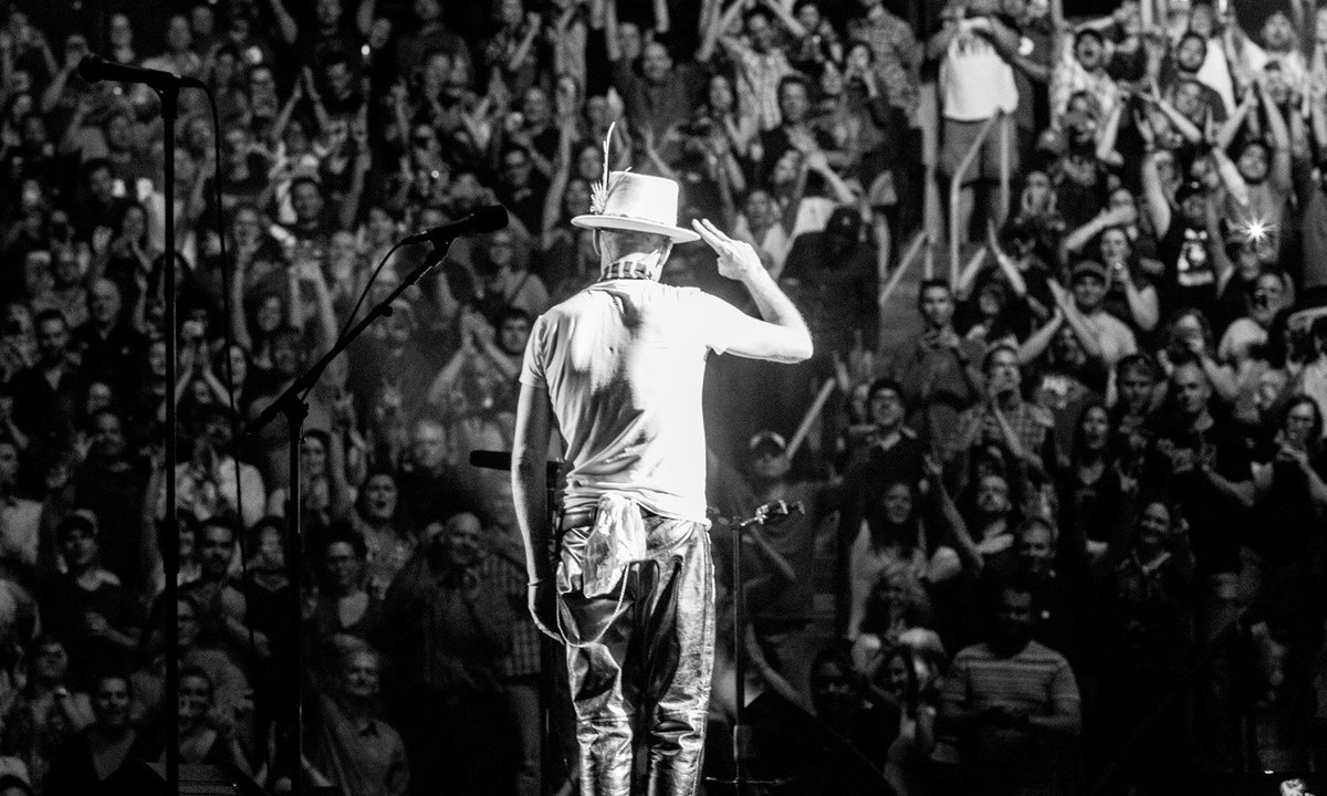 globeandmail's tweet photo. Gord Downie, troubadour of Canada, charmed and challenged a nation
https://t.co/oTcj5El1ej From @BWheelerglobe https://t.co/5ygQcFhNsA