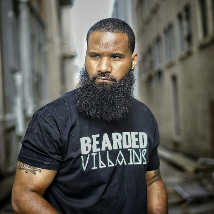 allbeardevery's tweet image. When you've found an AA #beardedvillain 😐😍😍😍😍😍😍. This is dope! And also U.S based. We def love their movement. Such a gorg guy! ❤ .@Regrann…