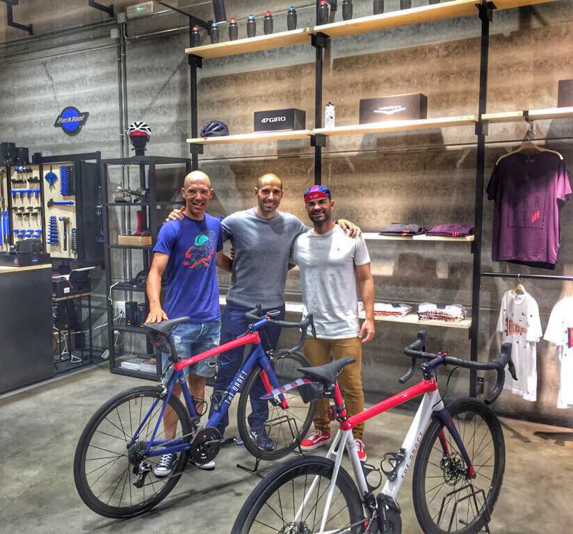 Hoy hemos visitado The Draft, un sitio pensado por y para el ciclista. Exclusividad y detalles solo para amantes del ciclismo. Increíble😍😍👌