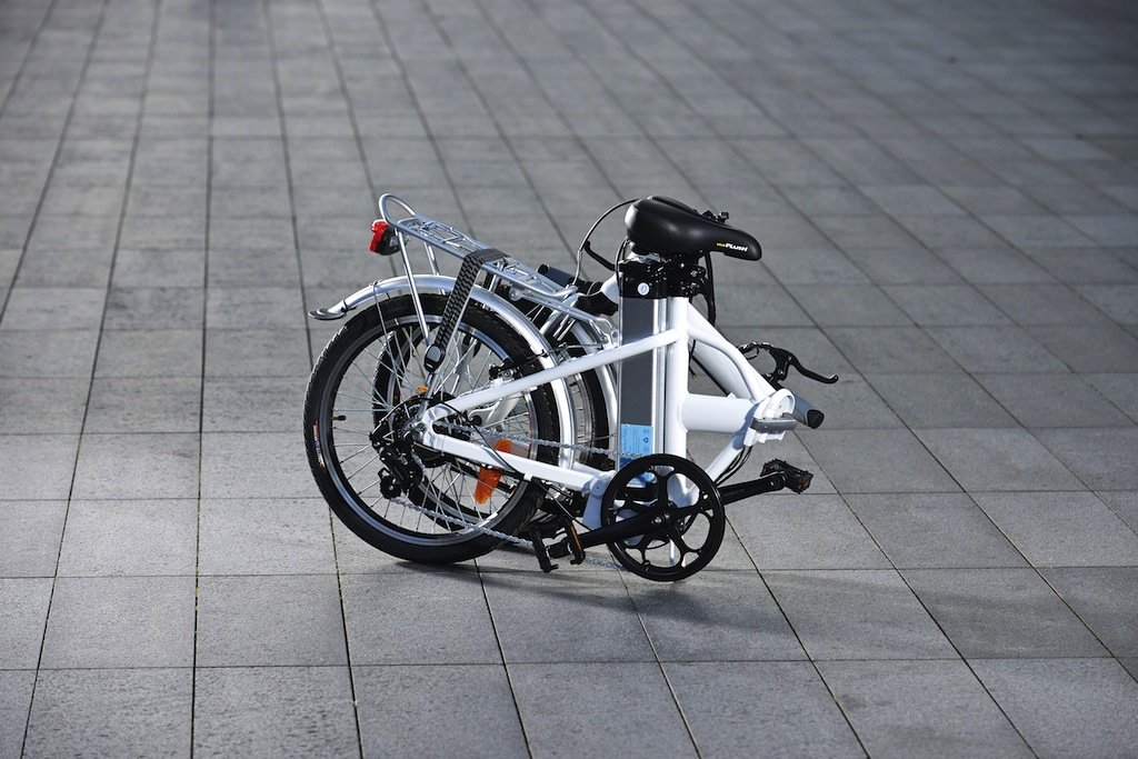 With a massive range of 40-50 miles and folding in just 20 seconds, the Explorer sets a new standard for inner city travel #ebike #cycling