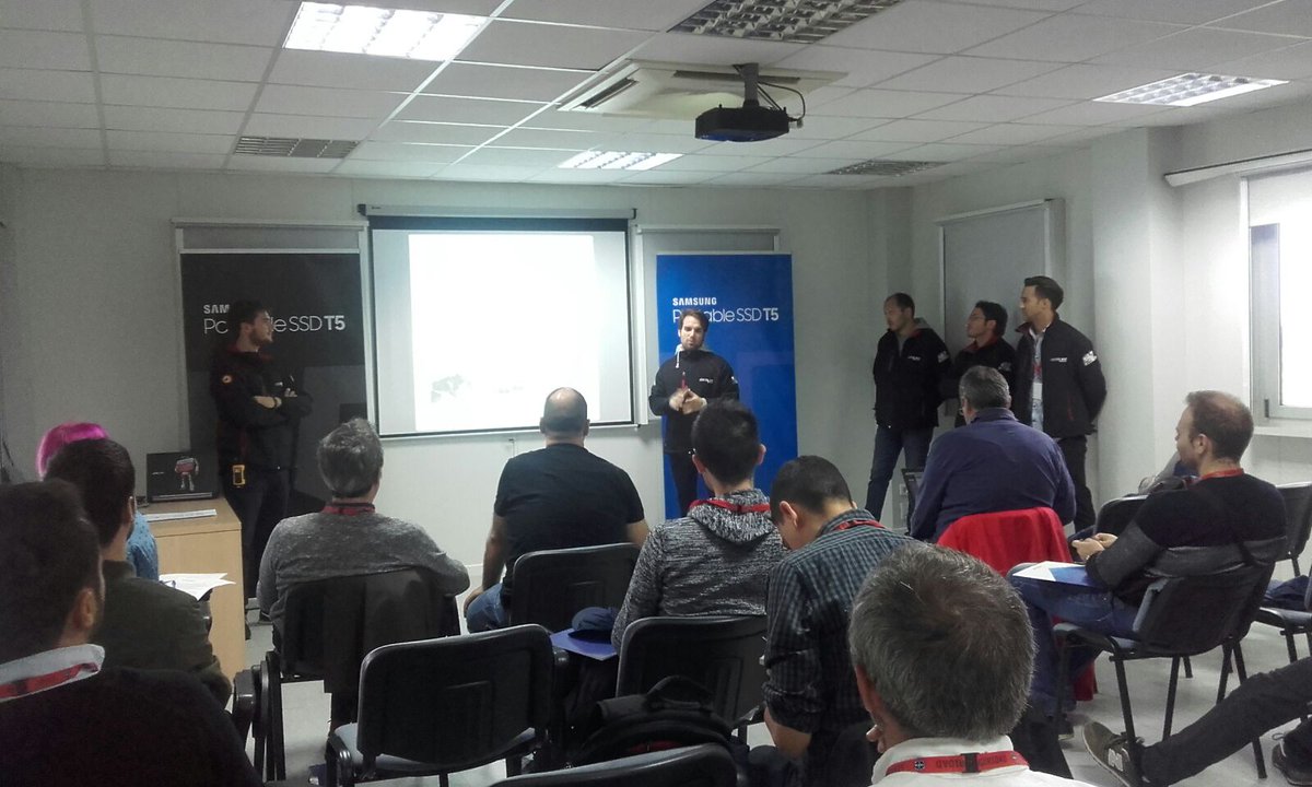 beonworldwide's tweet photo. . @SamsungEspana presenta a los medios el portable #SSDT5 y lo hace en @intaespana demostrando sus características: SEGURIDAD y RAPIDEZ. https://t.co/WJHYLJSN70